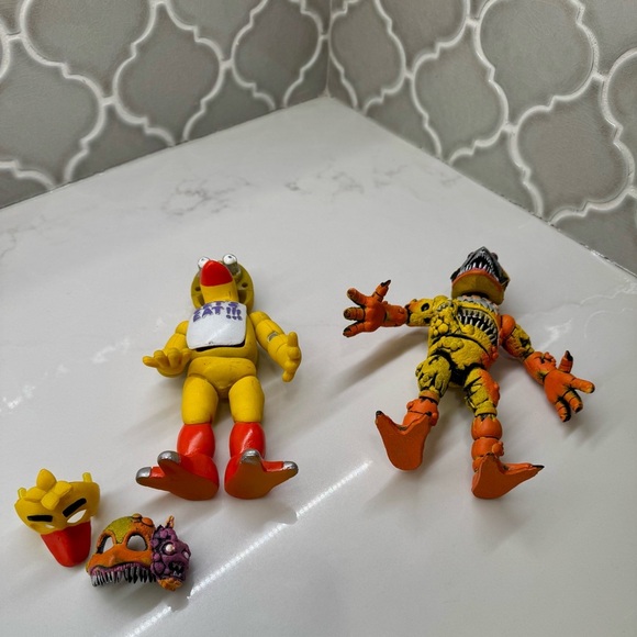 Five Nights at Freddy's anamatronic figures - Picture 5 of 5